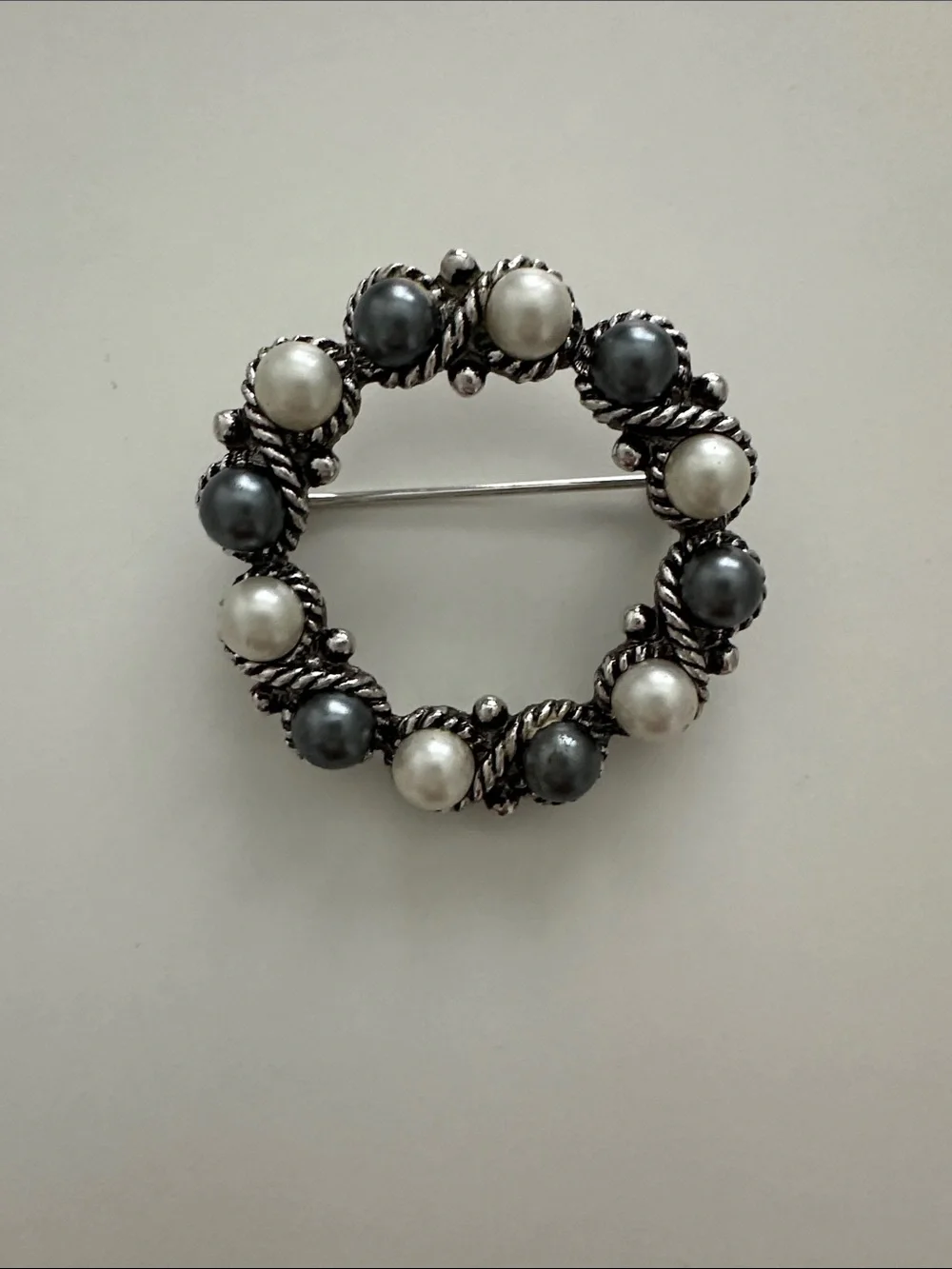 Avon Vintage Wreath Circle Brooch - Silver Tone with White and Gray Faux Pearls